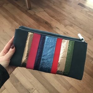 Stella and dot clutch